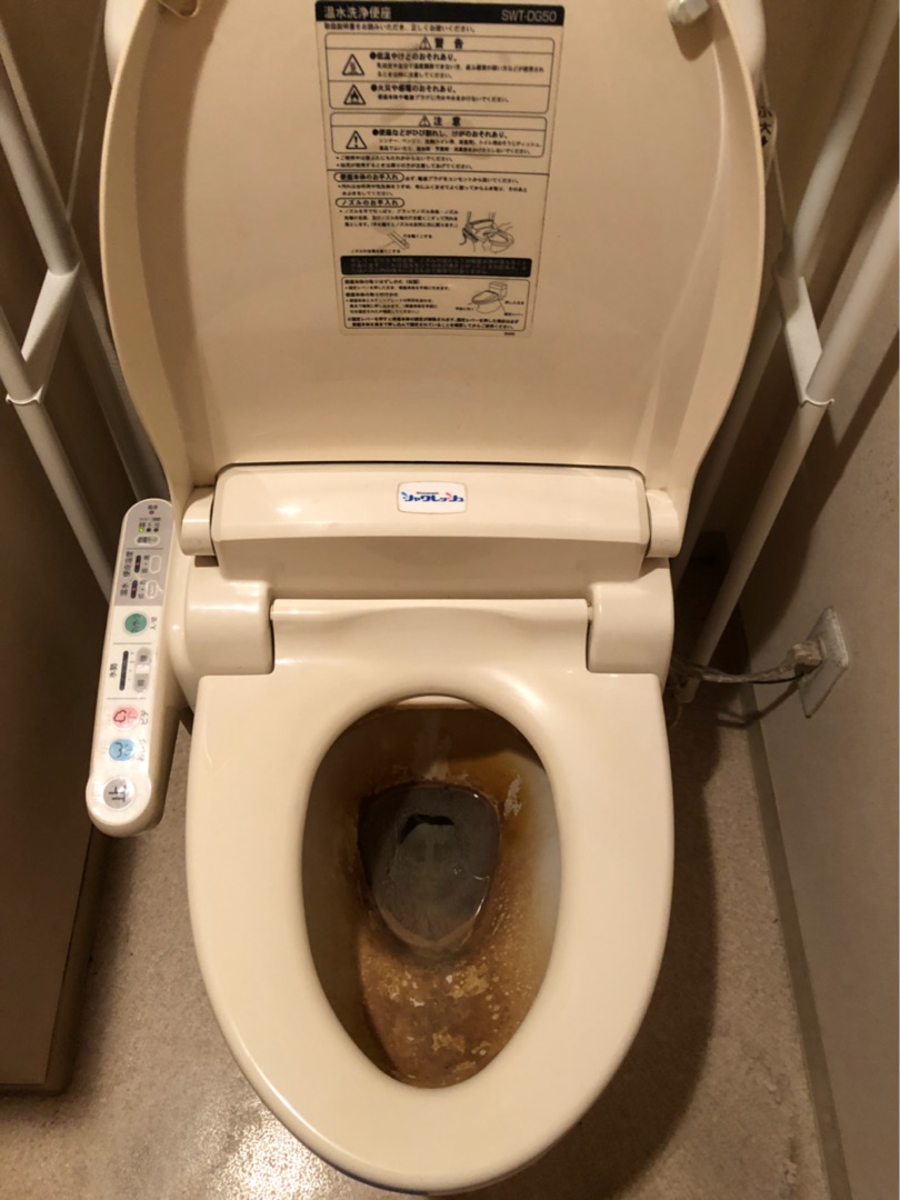 トイレの頑固な尿石汚れ